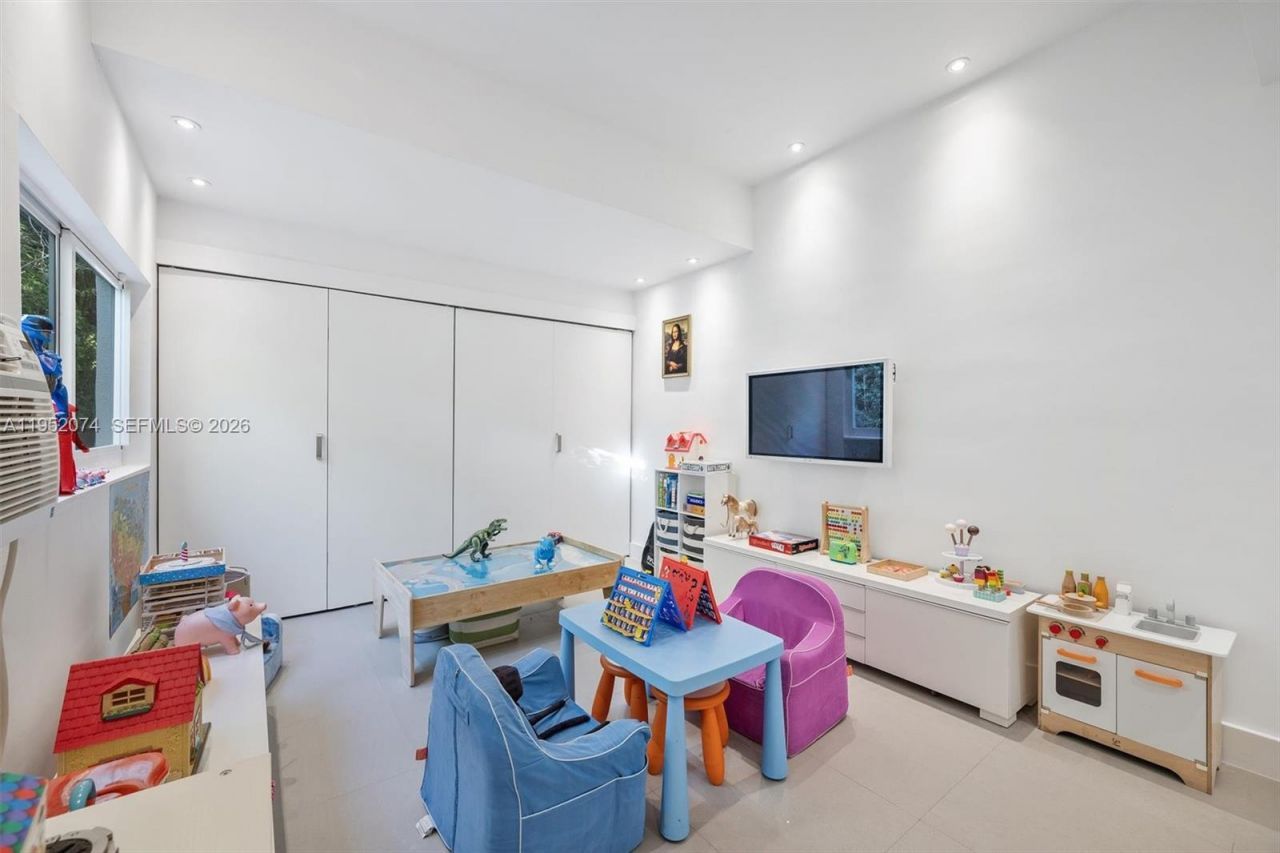 1430 N Baracoa Ave, Coral Gables, FL 33146 Photo