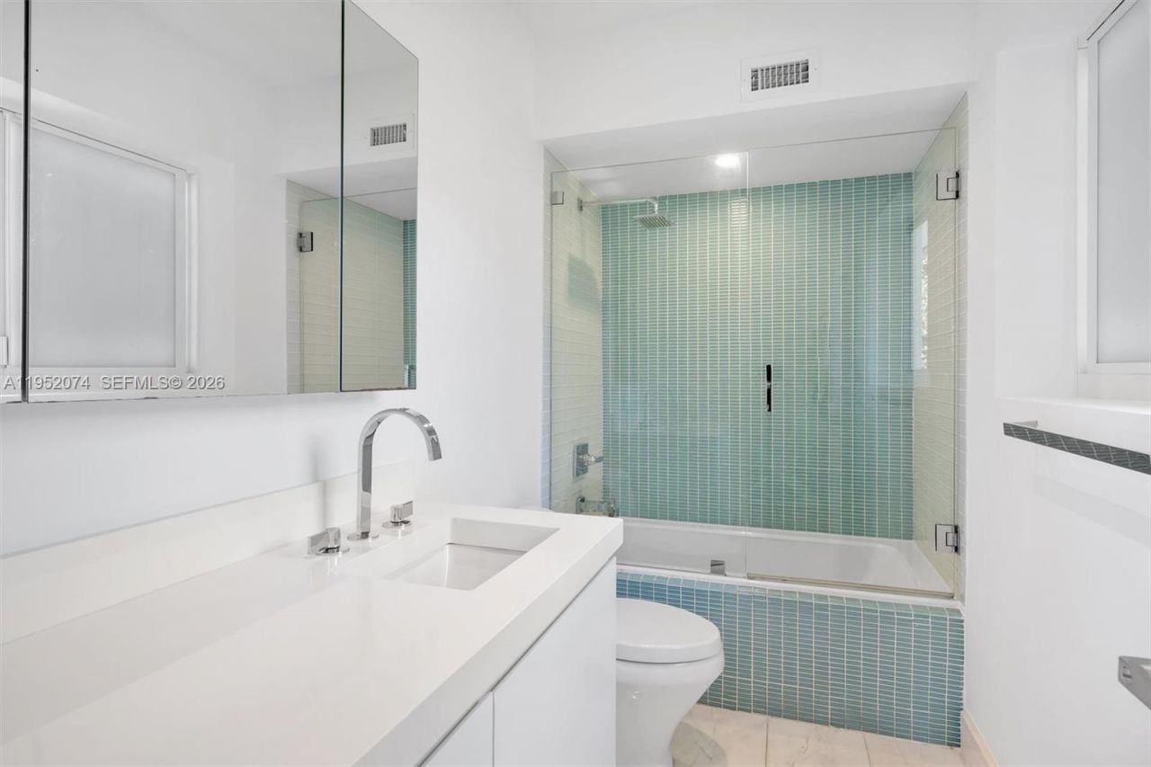 1430 N Baracoa Ave, Coral Gables, FL 33146 Photo