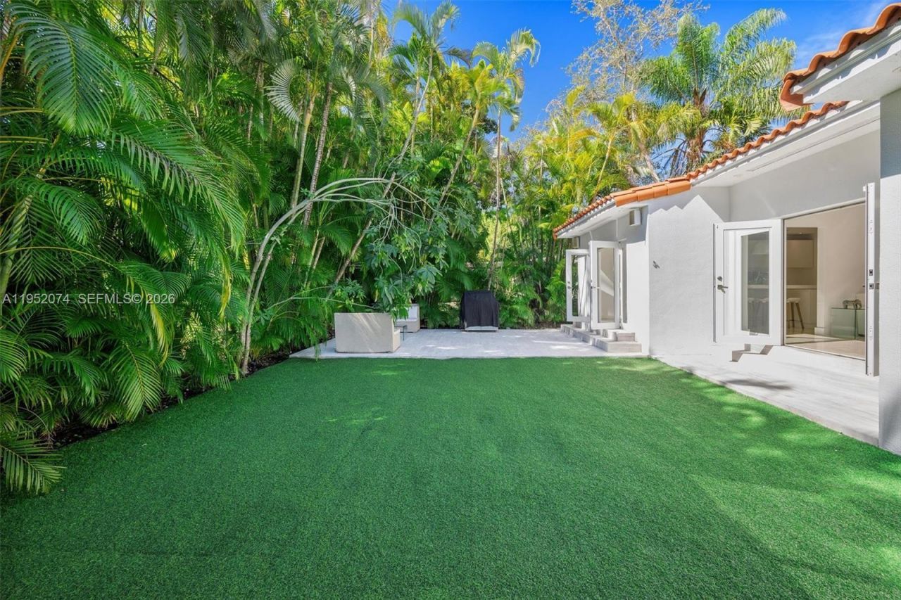 1430 N Baracoa Ave, Coral Gables, FL 33146 Photo