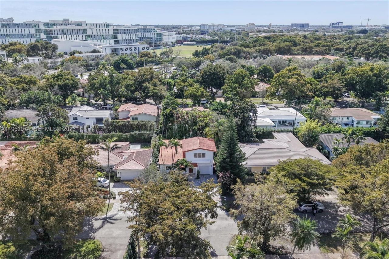 1430 N Baracoa Ave, Coral Gables, FL 33146 Photo