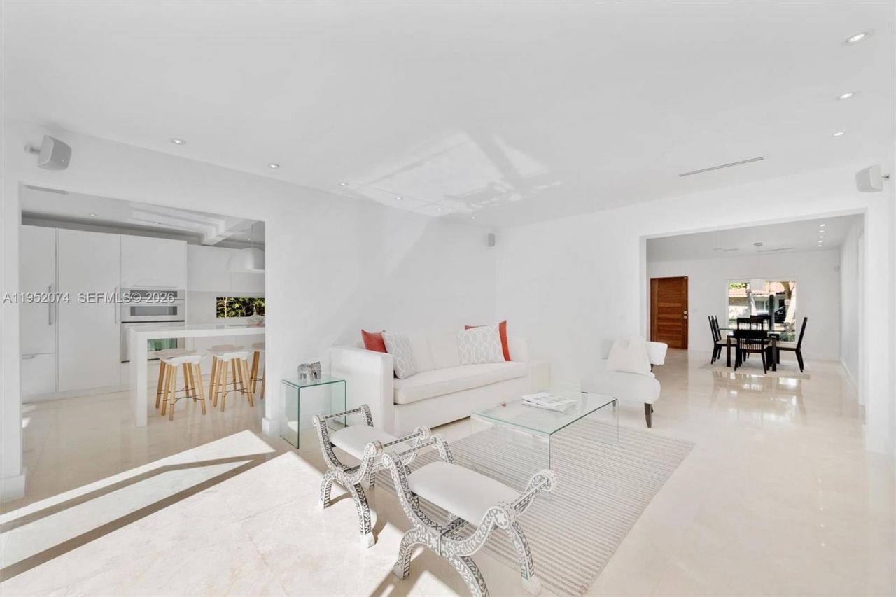 1430 N Baracoa Ave, Coral Gables, FL 33146 Photo