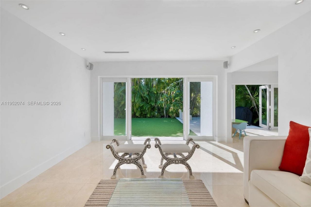 1430 N Baracoa Ave, Coral Gables, FL 33146 Photo