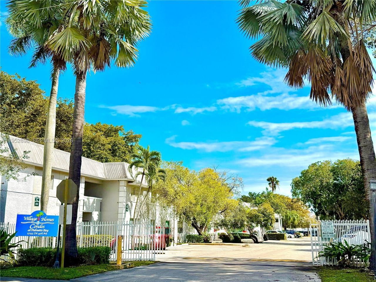 17255 SW 95th Ave, Unit 101, Palmetto Bay, FL 33157 Photo