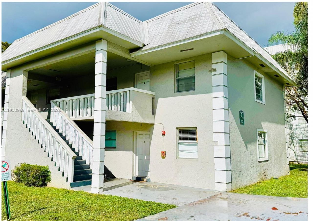 17255 SW 95th Ave, Unit 101, Palmetto Bay, FL 33157 Photo