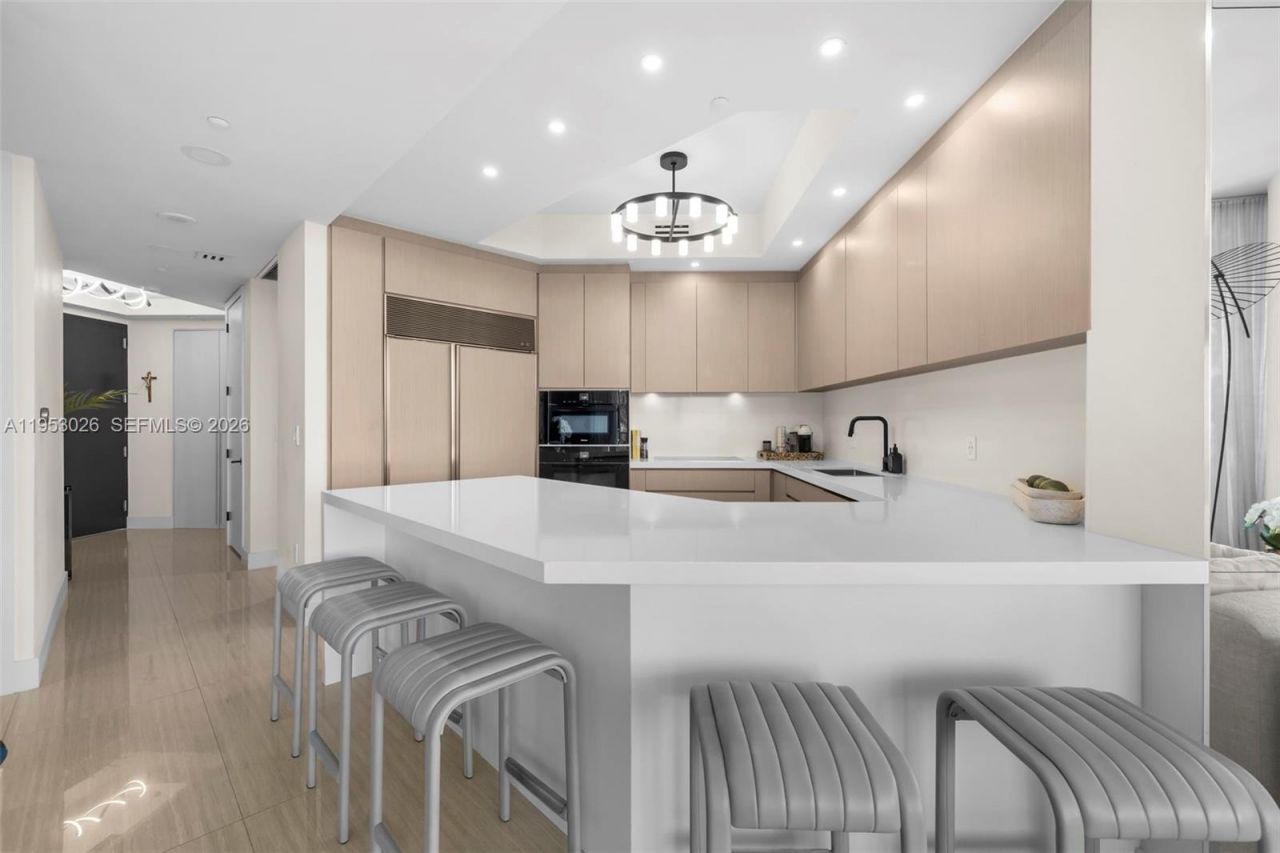 100 S Pointe Dr , Unit 509, Miami Beach, FL 33139 Photo