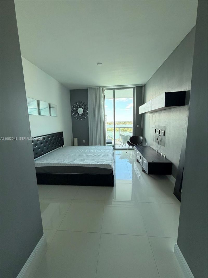 7930 East Dr, Unit 1505, North Bay Village, FL 33141 Photo