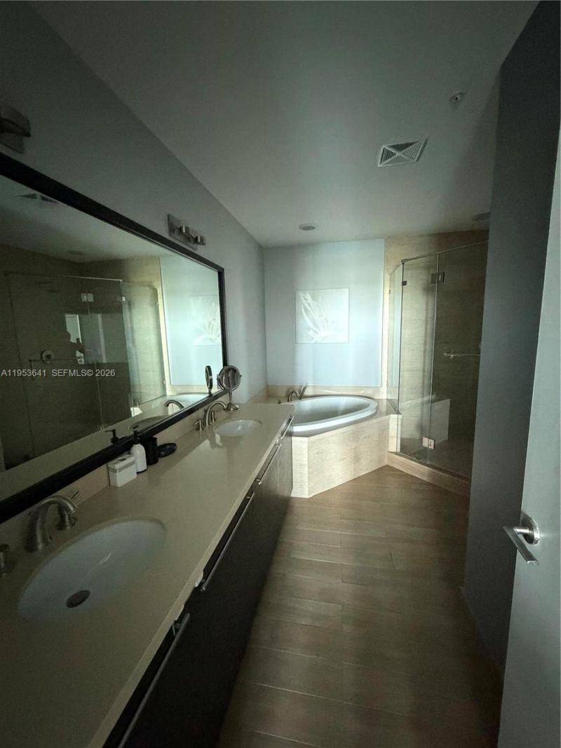 7930 East Dr, Unit 1505, North Bay Village, FL 33141 Photo