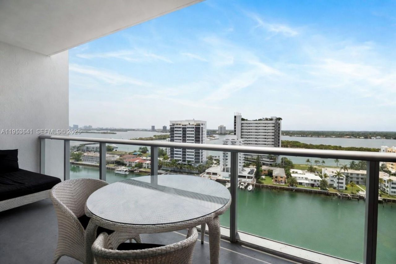 7930 East Dr, Unit 1505, North Bay Village, FL 33141 Photo