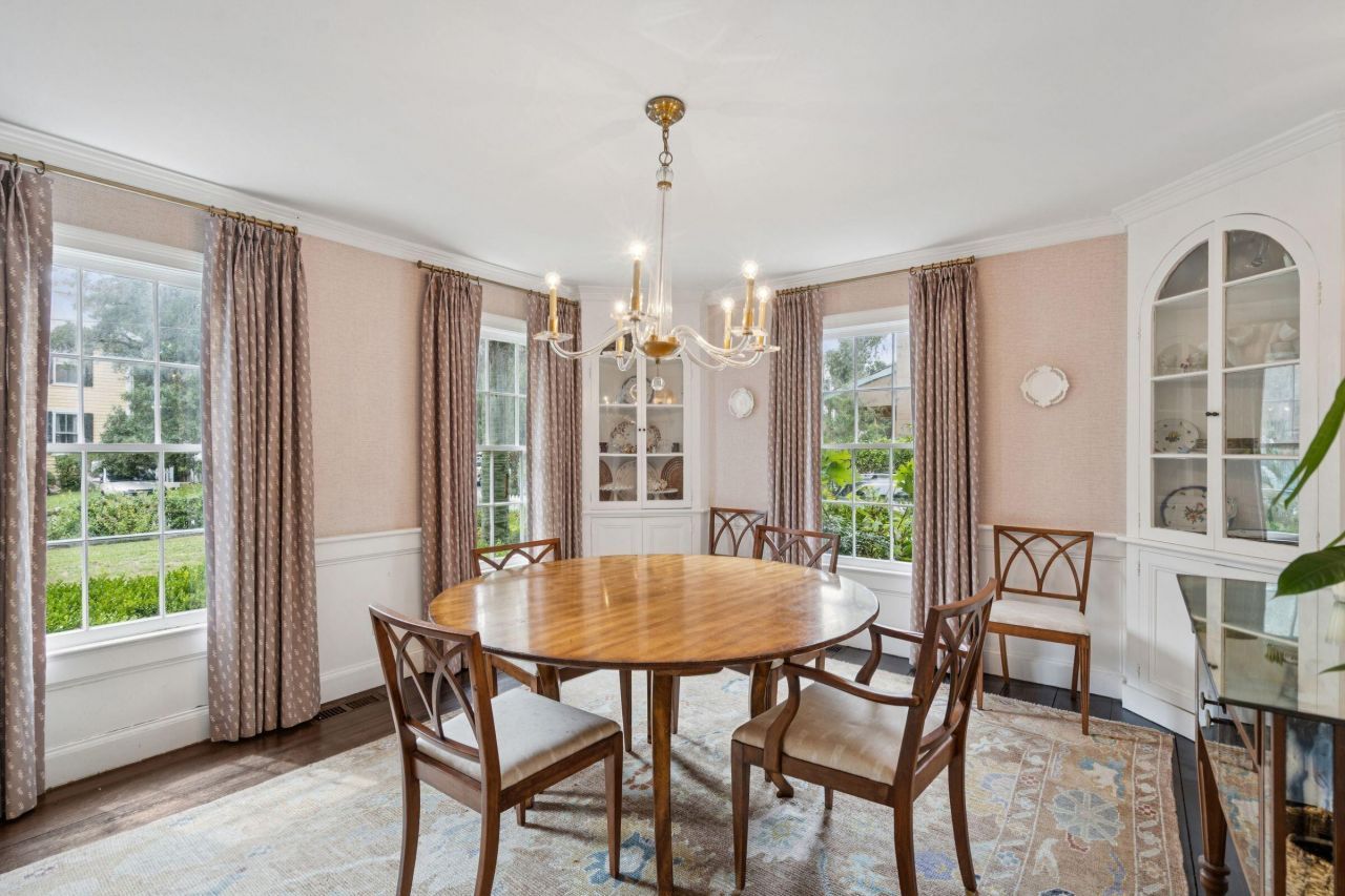 242 Middle Street Photo 10