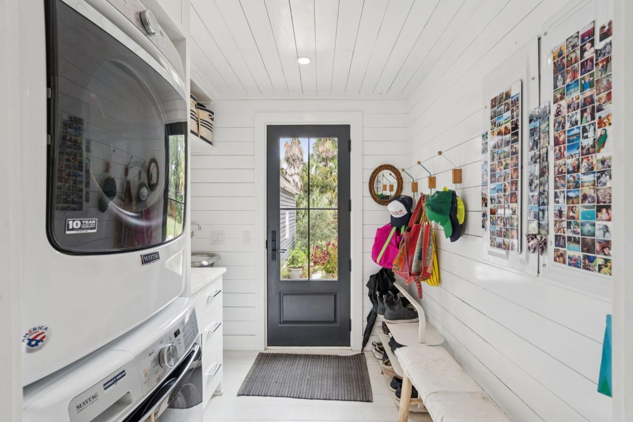 242 Middle Street Photo 26