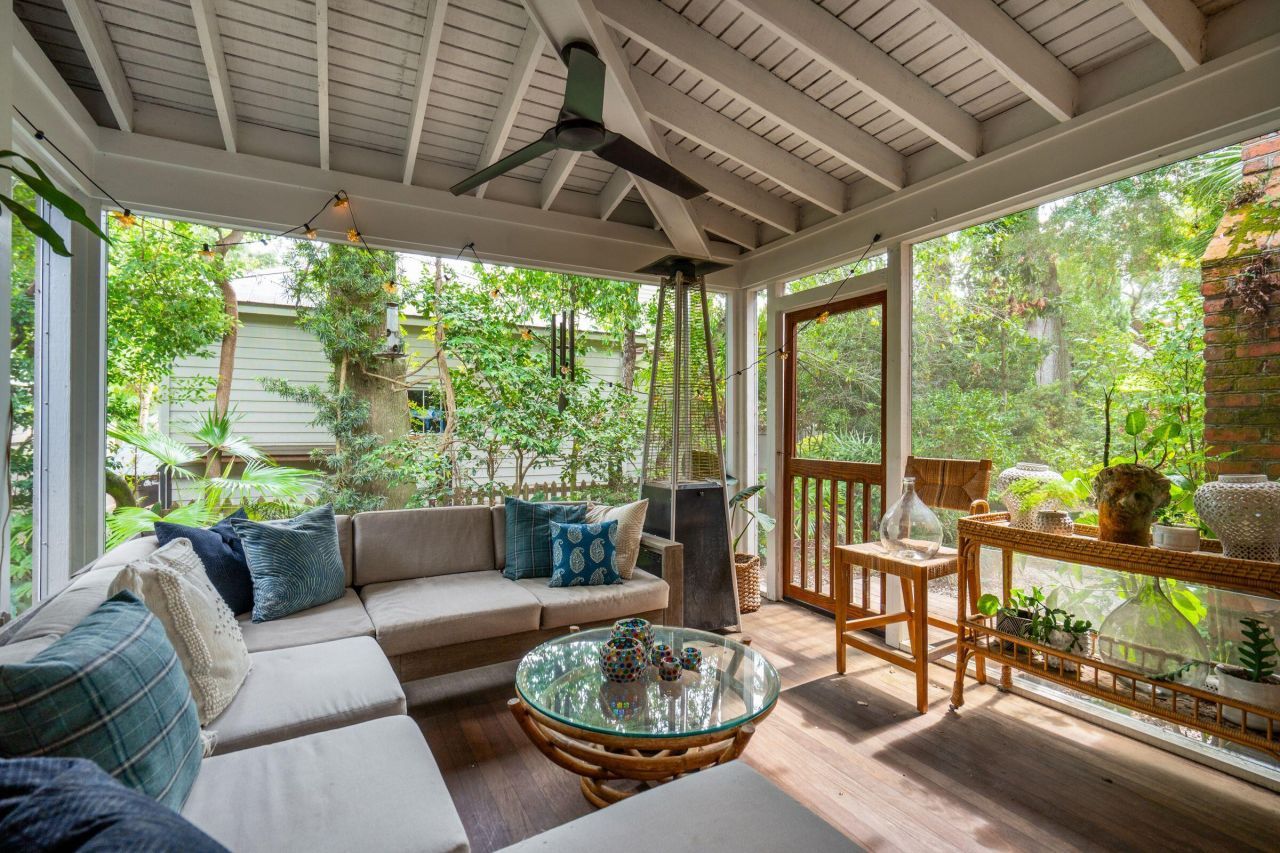 242 Middle Street Photo 36