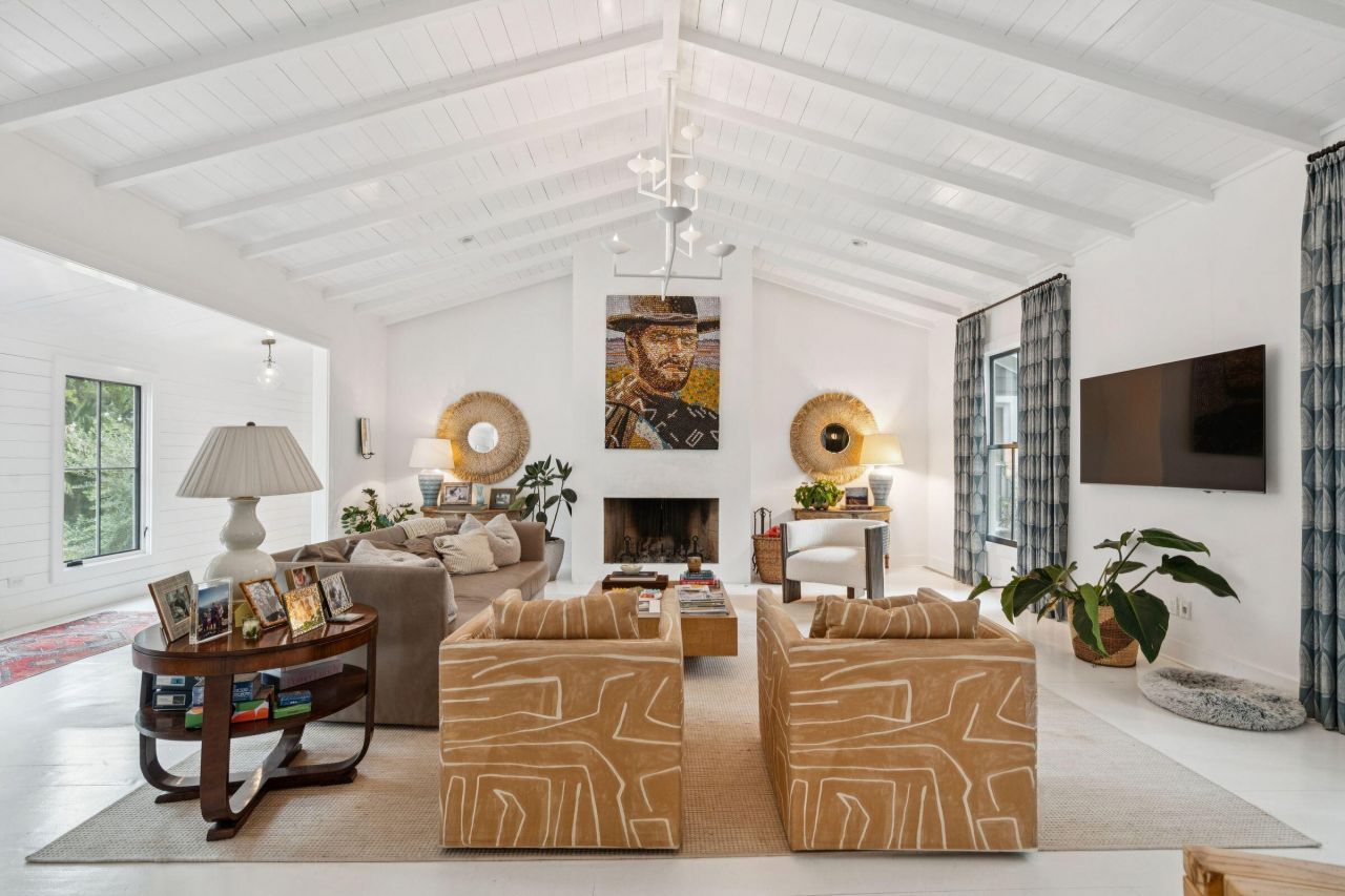 242 Middle Street Photo 44