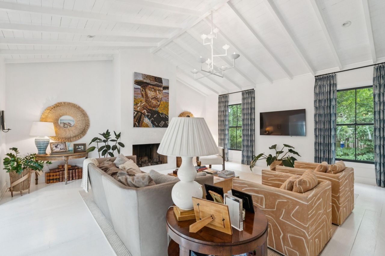 242 Middle Street Photo 45