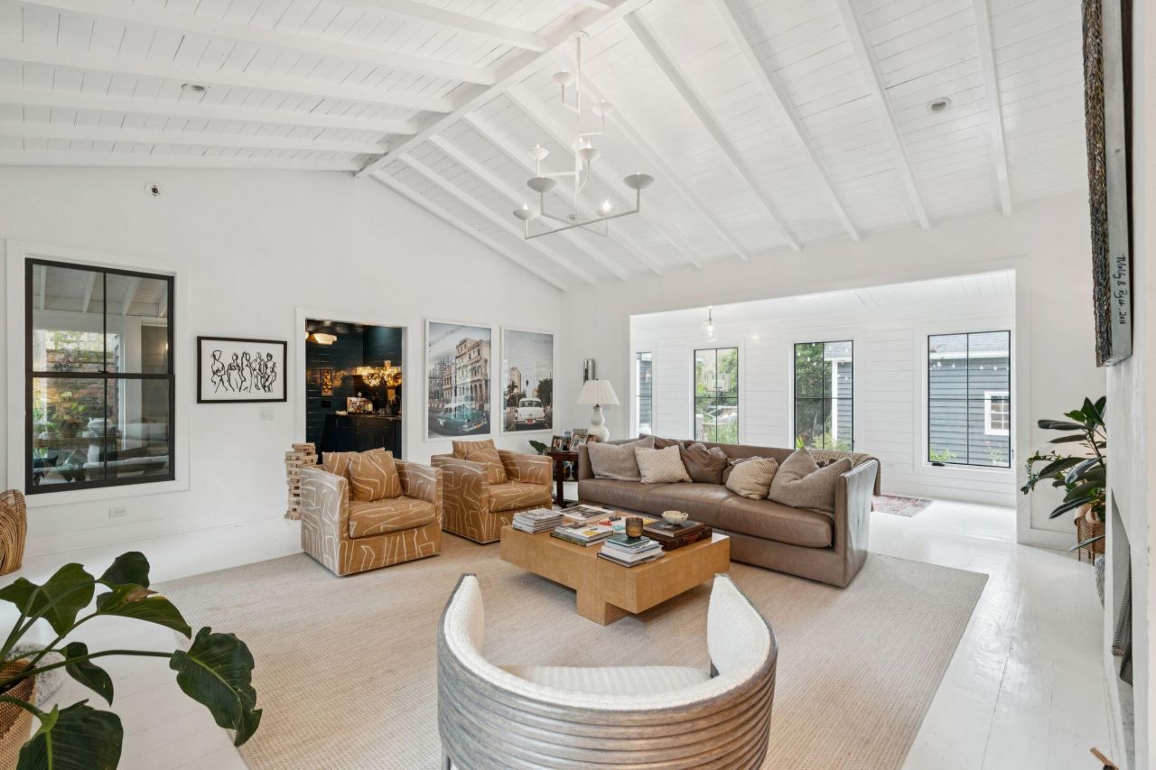 242 Middle Street Photo 47