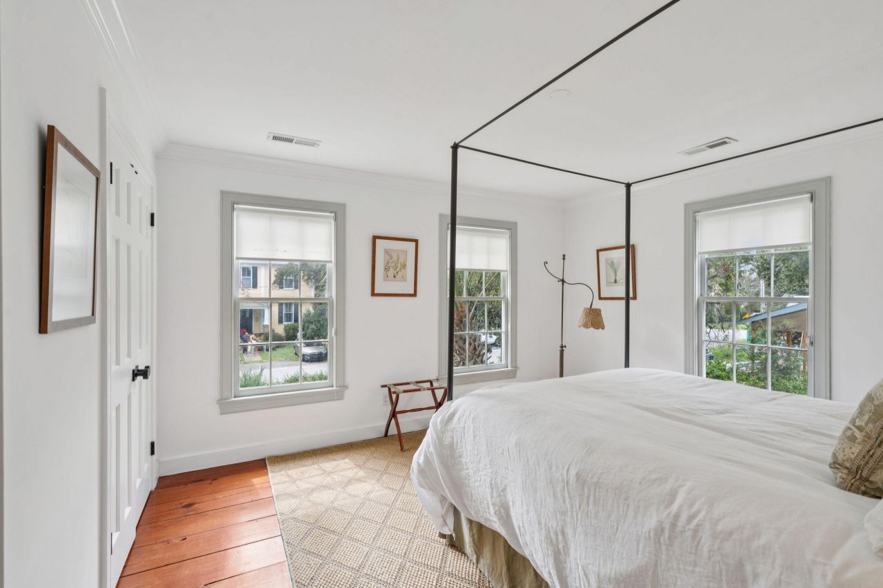 242 Middle Street Photo 59