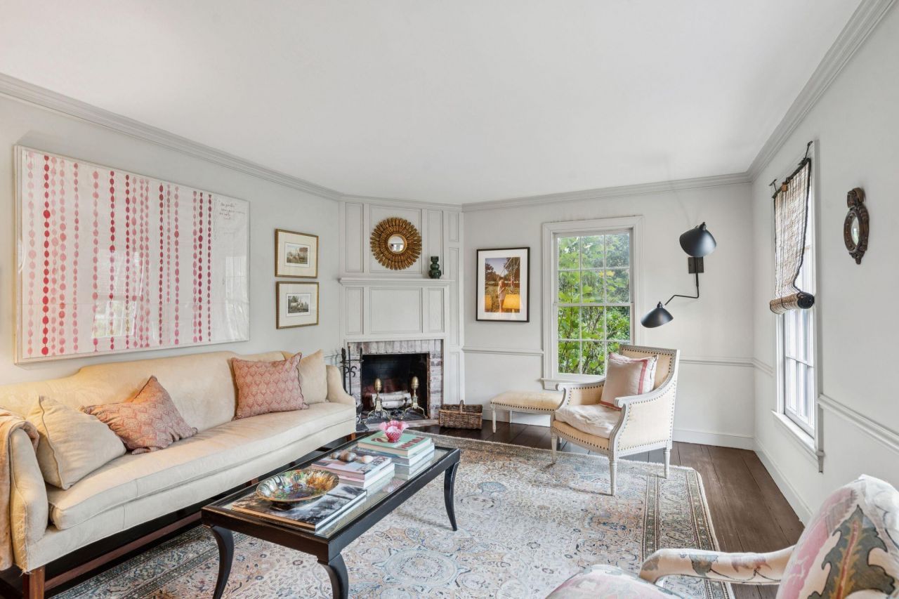 242 Middle Street Photo 6