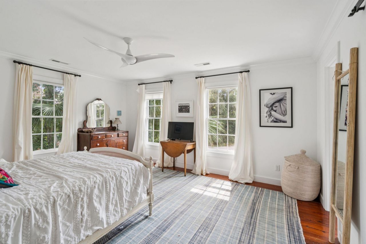 242 Middle Street Photo 67