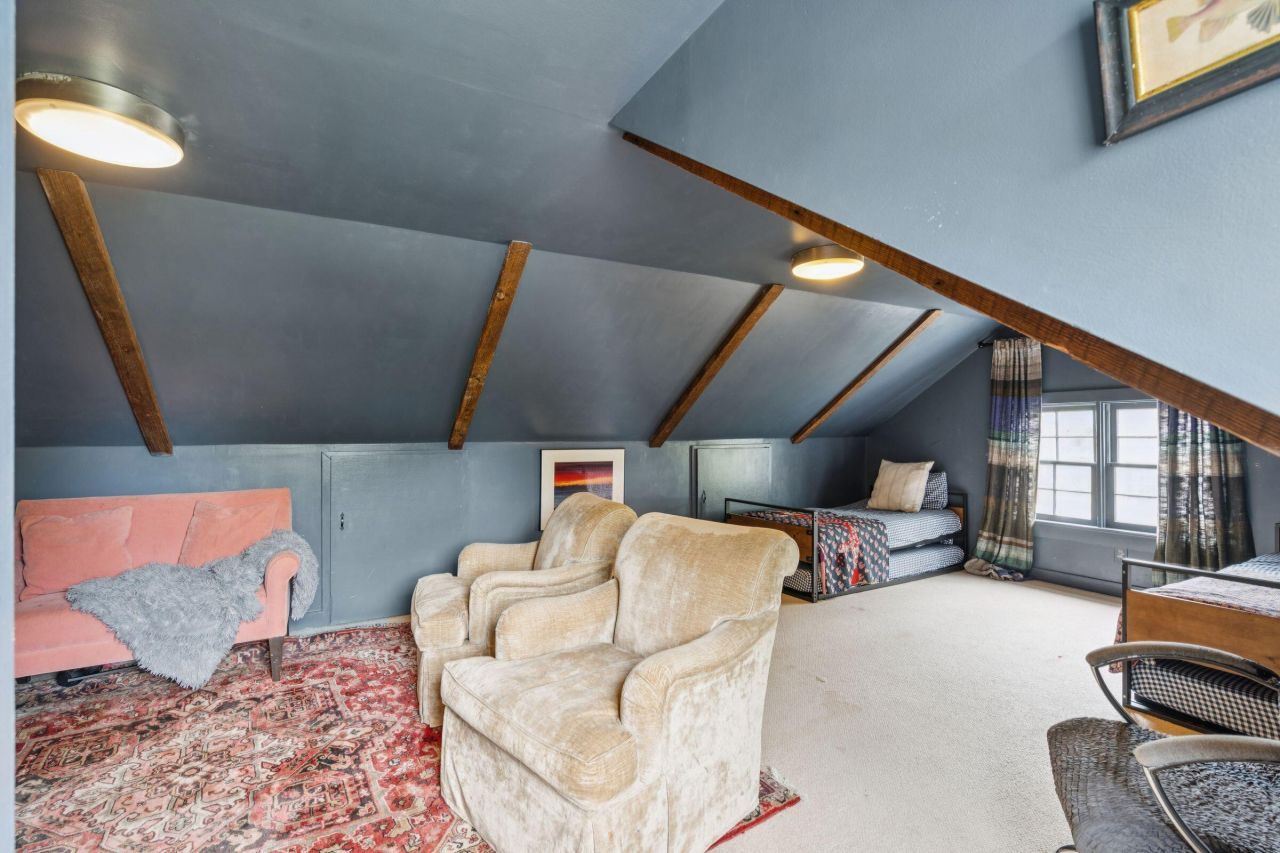 242 Middle Street Photo 74