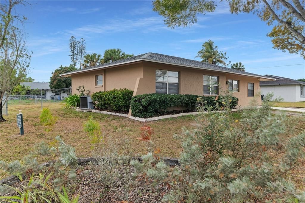 4502 22nd Pl Sw, Naples, FL 34116 Photo