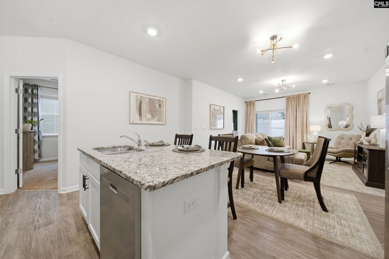 23 Edgebrook Photo 14