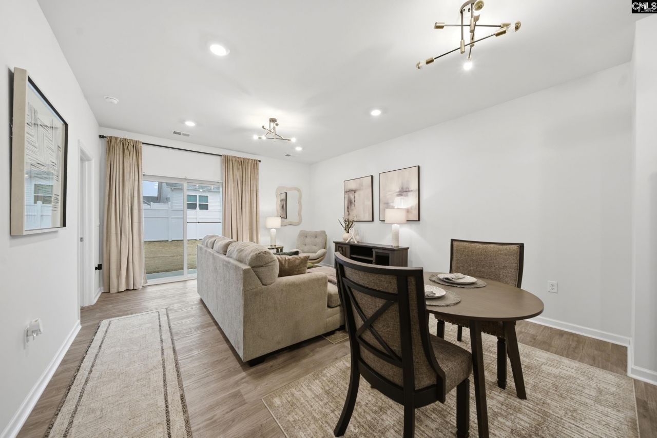 23 Edgebrook Photo 17