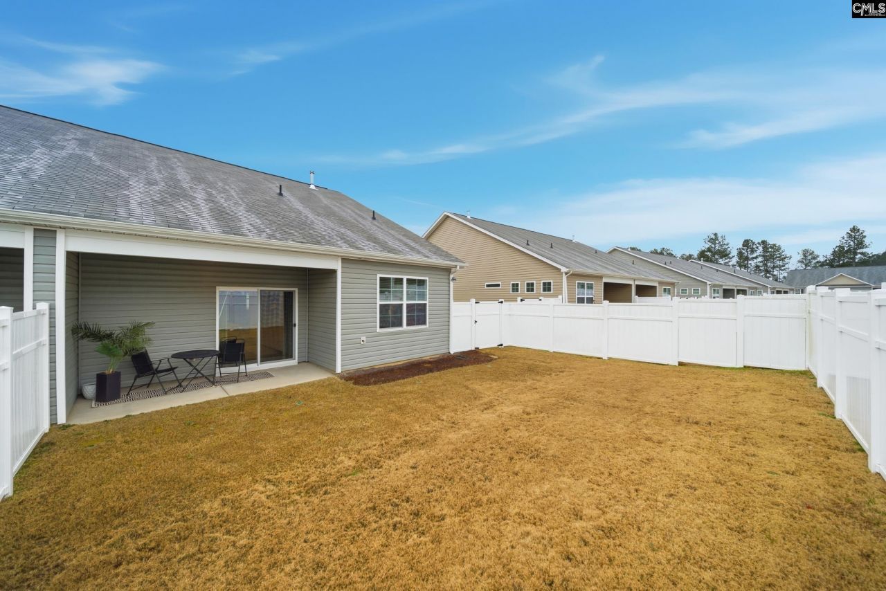 23 Edgebrook Photo 22