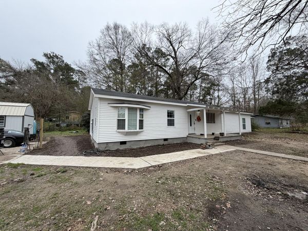 800 Main St., New Augusta, MS 39462