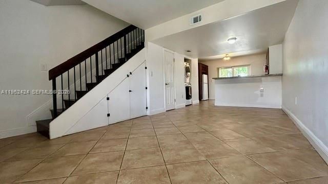 560 NW 82nd Pl, Unit 306, Miami, FL 33126 Photo