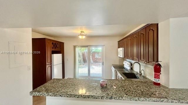 560 NW 82nd Pl, Unit 306, Miami, FL 33126 Photo