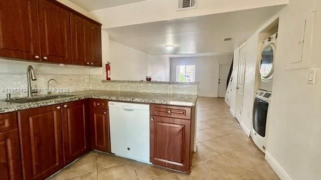 560 NW 82nd Pl, Unit 306, Miami, FL 33126 Photo
