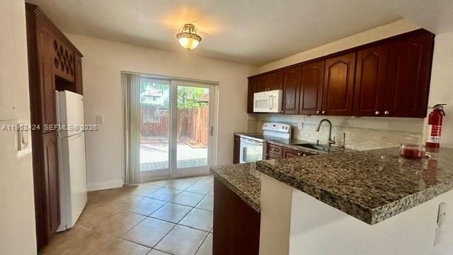 560 NW 82nd Pl, Unit 306, Miami, FL 33126 Photo