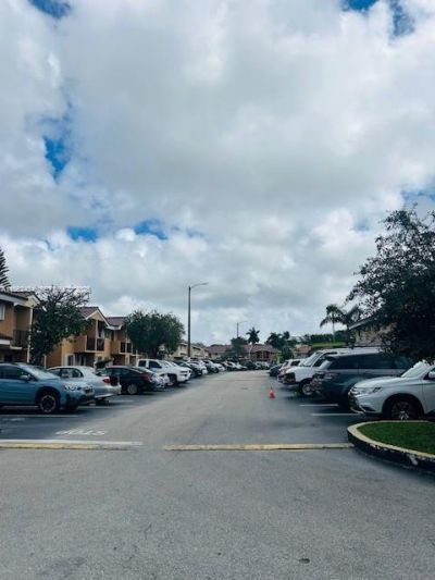 560 NW 82nd Pl, Unit 306, Miami, FL 33126 Photo