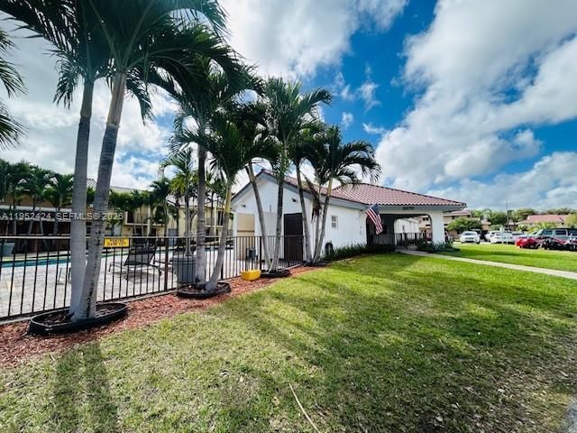 560 NW 82nd Pl, Unit 306, Miami, FL 33126 Photo