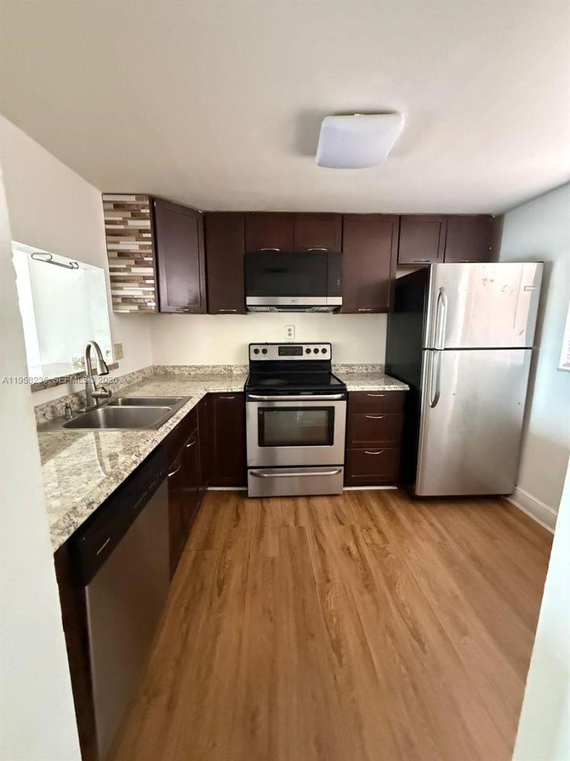 19715 SW 114th Ave, Unit 357, Miami, FL 33157 Photo