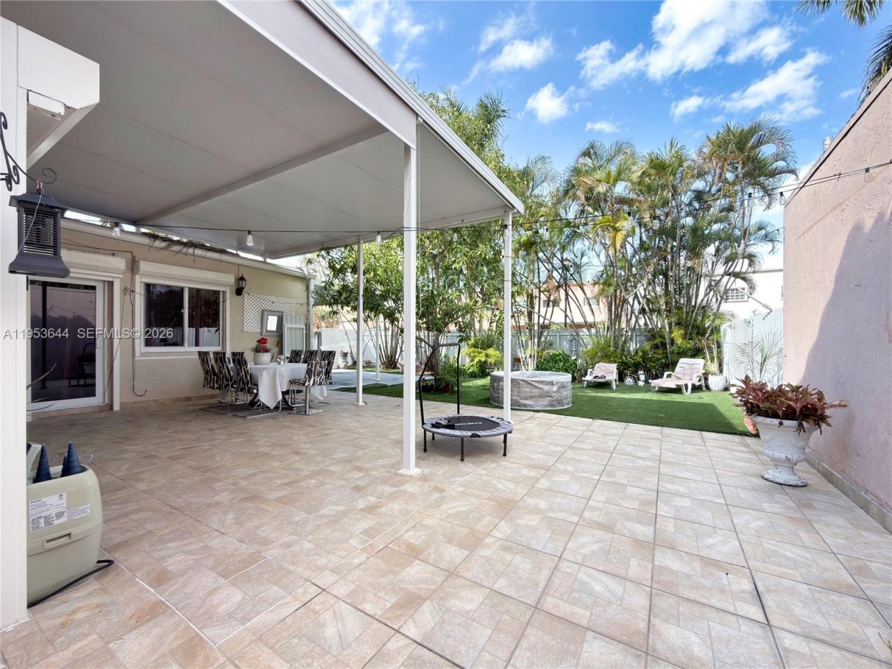 12415 NW 7th St, Miami, FL 33182 Photo