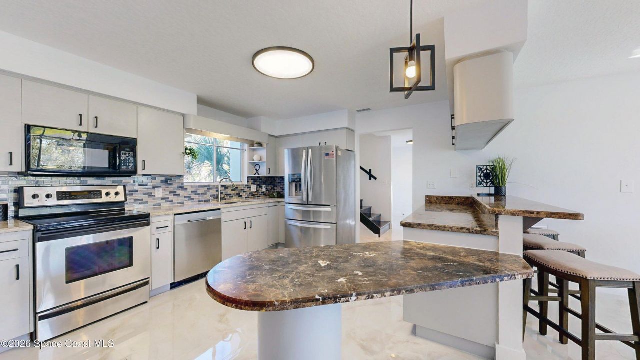 807 W Central Boulevard, Cape Canaveral, FL 32920 Photo