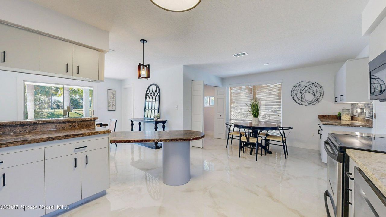 807 W Central Boulevard, Cape Canaveral, FL 32920 Photo
