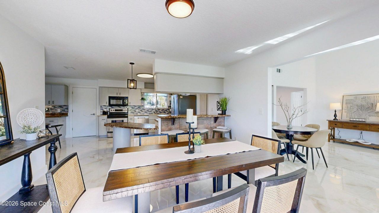 807 W Central Boulevard, Cape Canaveral, FL 32920 Photo
