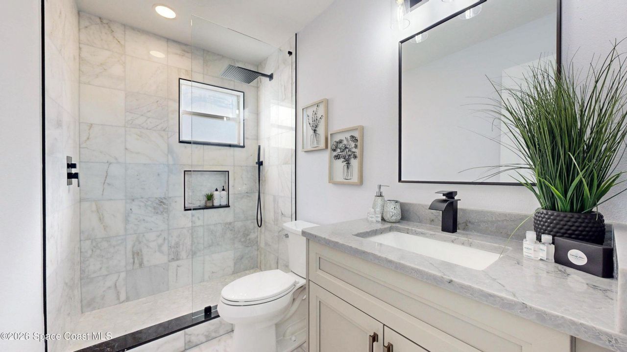 807 W Central Boulevard, Cape Canaveral, FL 32920 Photo