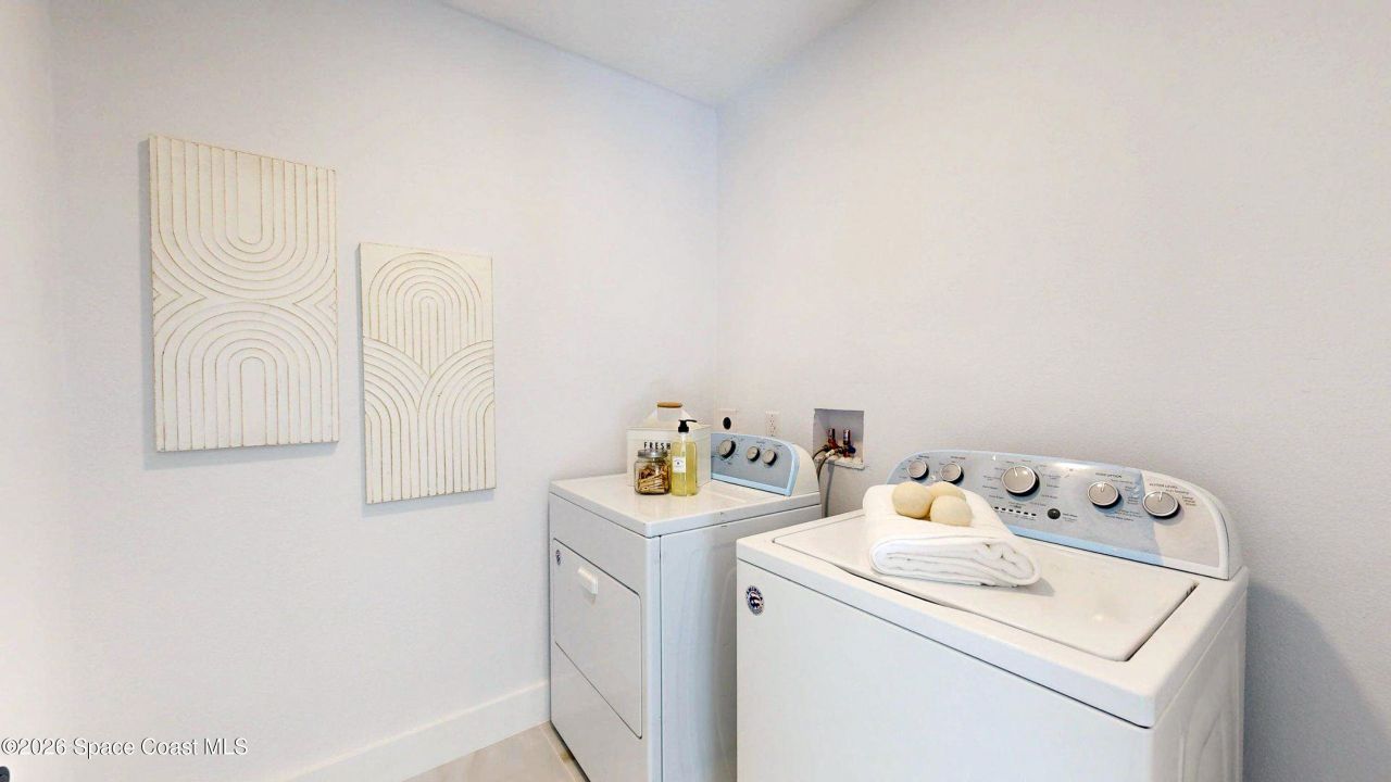 807 W Central Boulevard, Cape Canaveral, FL 32920 Photo