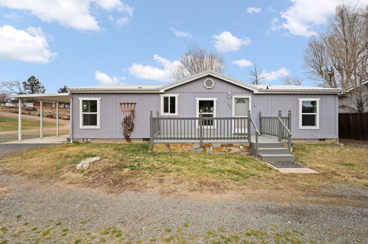 682 SE 10th Street, Madras, OR 97741 Main Photo