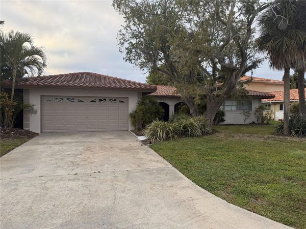 2075 KANSAS AVENUE NE, ST PETERSBURG, FL 33703