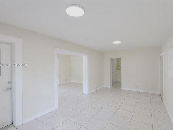 2250 NE 136th St, North Miami Beach, FL 33181