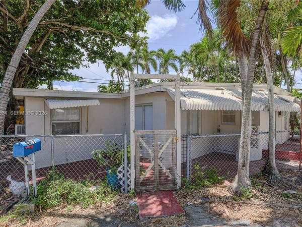 2250 NE 136th St, North Miami Beach, FL 33181