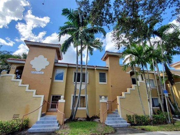 640 NW 79th Ave, Unit 202, Pembroke Pines, FL 33024