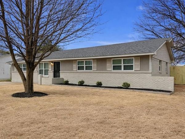 1501 S Mcauley, West Memphis, AR 72301