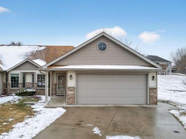 6427 Bandel Hills Lane NW, Rochester, MN 55901