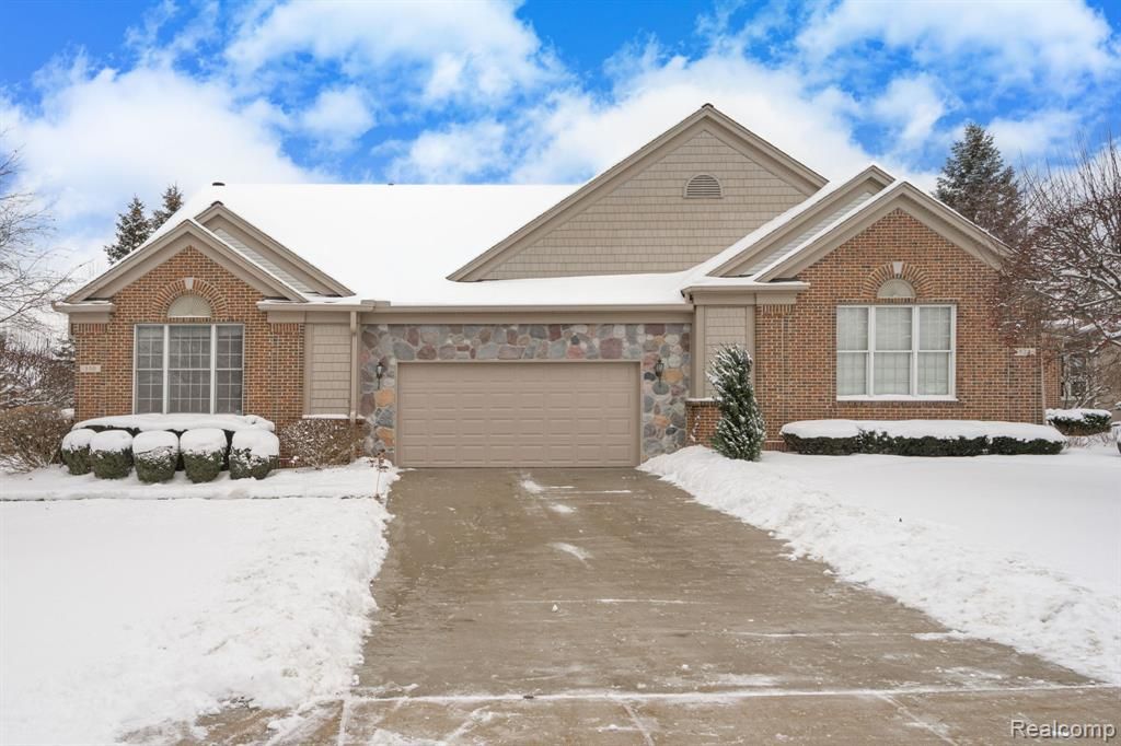 530 Wyngate Drive, Rochester, MI 48307 Main Photo