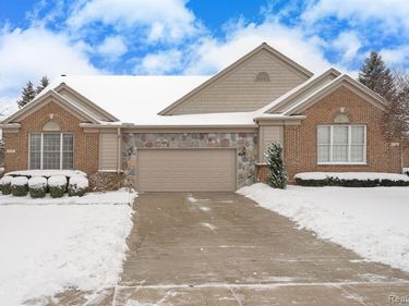 530 Wyngate Drive, Rochester, MI 48307