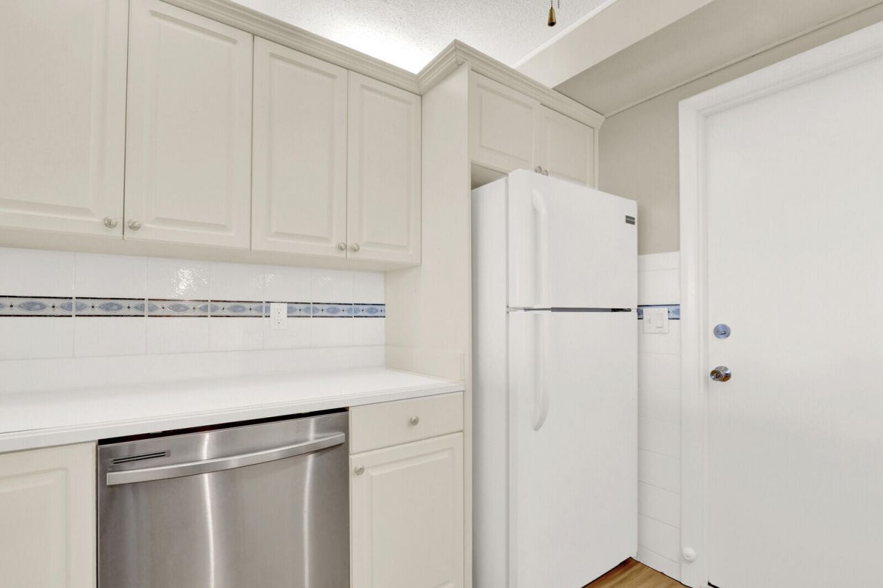 630 Ocean Drive, Unit 505, Juno Beach, FL 33408 Photo